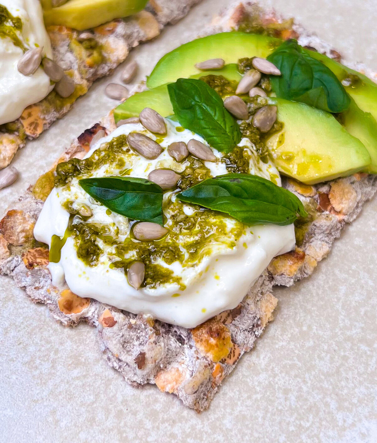 IG-R_ROL_Craquant_Burrata_Avocado_9x16_Thumbnail-aspect-ratio-85-100